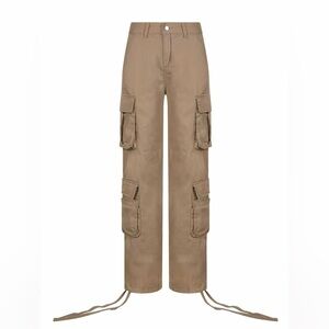 Khaki Cargo 🍂🍂🍁Perfect for Fall